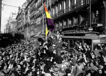 La derrota de la República en la guerra civil española.