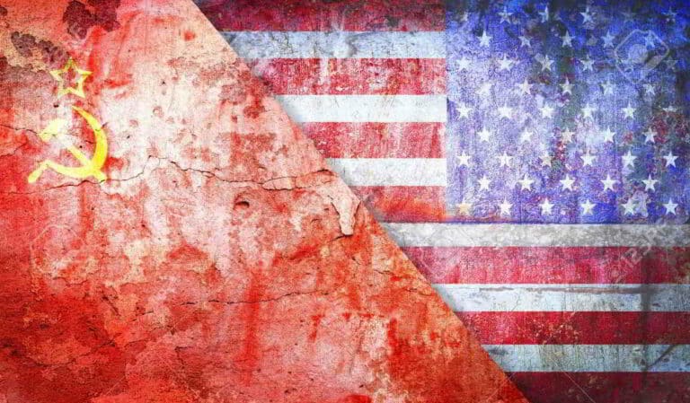 Portada Guerra Fría URSS vs Estados Unidos
