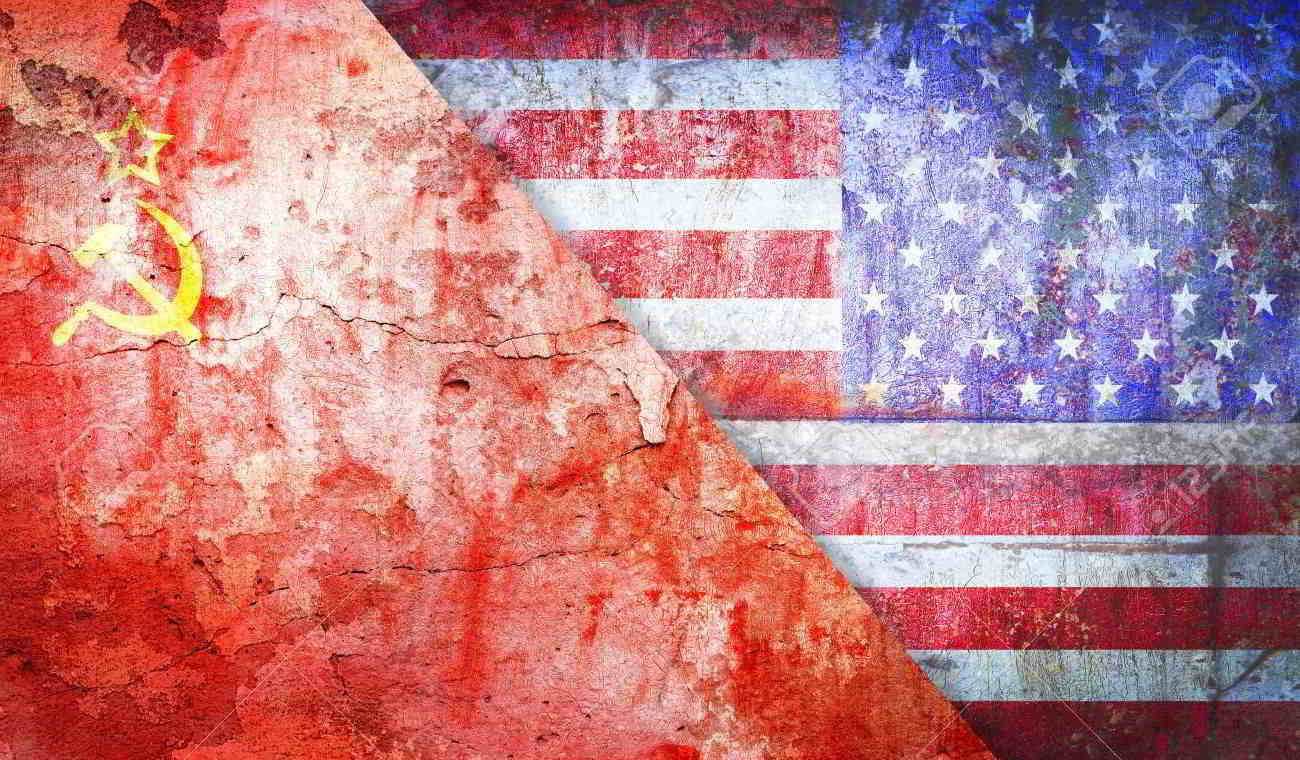 Portada Guerra Fría URSS vs Estados Unidos