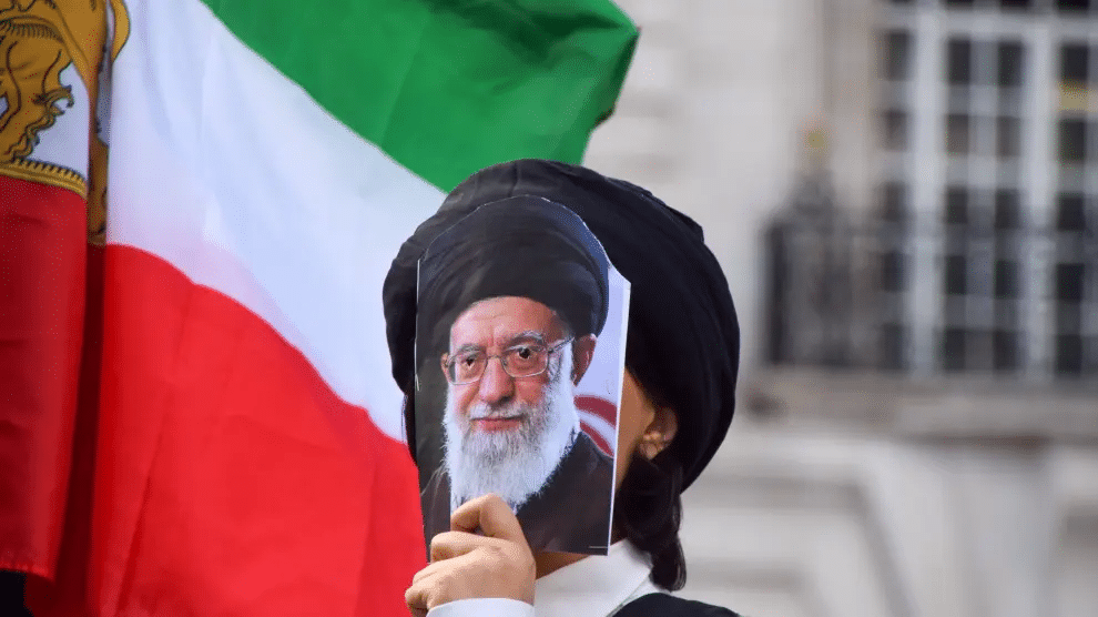 ¿Puede colapsar el régimen iraní de los Ayatolas?